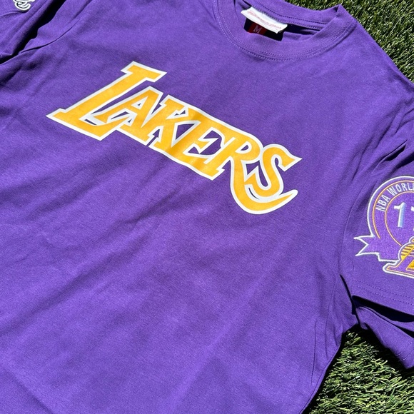 Los Angeles Lakers Mitchell & Ness City of Angels SS Tee Size Medium Purple NWT - Picture 3 of 9